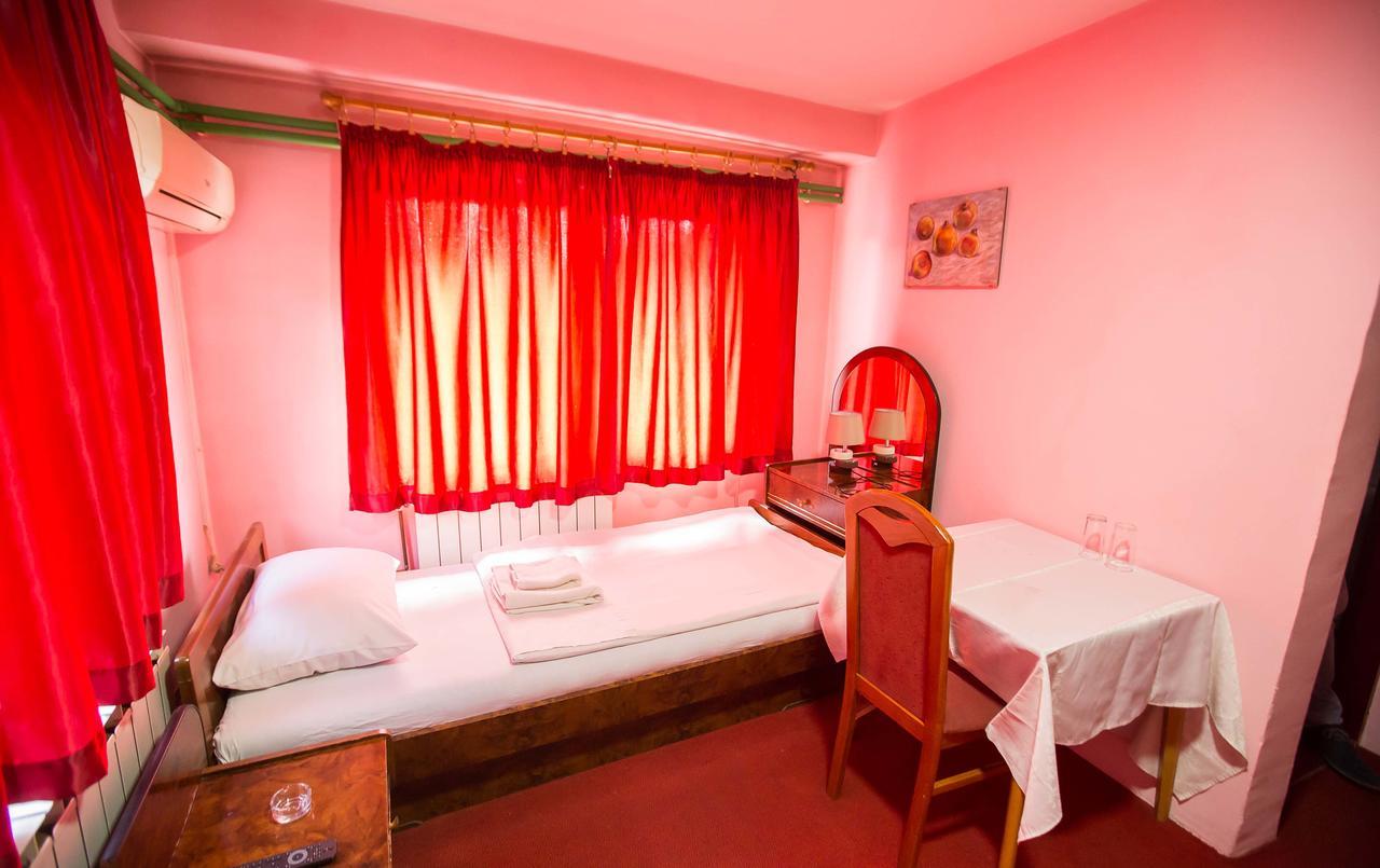 Jet Star Motel Zivinice Εξωτερικό φωτογραφία